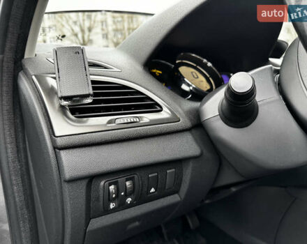 Серый Рено Меган, объемом двигателя 1.5 л и пробегом 320 тыс. км за 7600 $, фото 25 на Automoto.ua