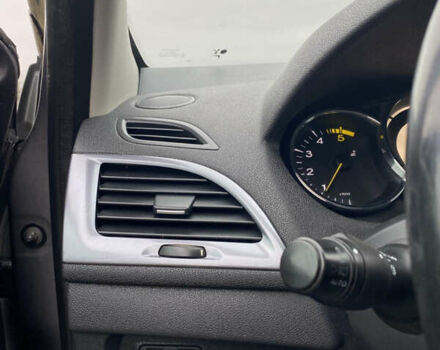 Сірий Рено Меган, об'ємом двигуна 1.5 л та пробігом 208 тис. км за 9800 $, фото 15 на Automoto.ua