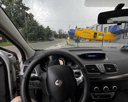 Серый Рено Меган, объемом двигателя 1.5 л и пробегом 311 тыс. км за 7500 $, фото 7 на Automoto.ua