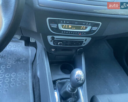 Серый Рено Меган, объемом двигателя 1.5 л и пробегом 232 тыс. км за 7990 $, фото 12 на Automoto.ua
