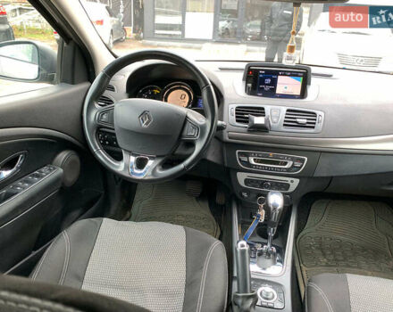 Сірий Рено Меган, об'ємом двигуна 1.5 л та пробігом 252 тис. км за 8790 $, фото 26 на Automoto.ua