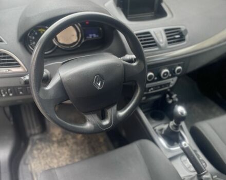 Сірий Рено Меган, об'ємом двигуна 1.5 л та пробігом 300 тис. км за 6200 $, фото 3 на Automoto.ua