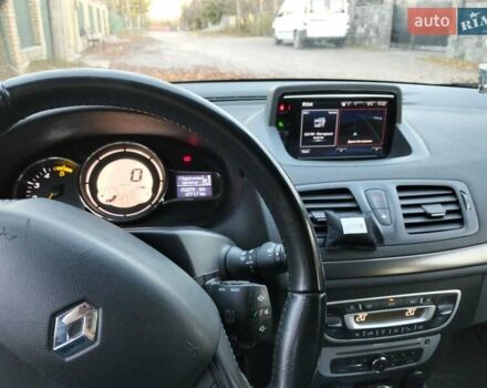Серый Рено Меган, объемом двигателя 1.46 л и пробегом 252 тыс. км за 8999 $, фото 3 на Automoto.ua