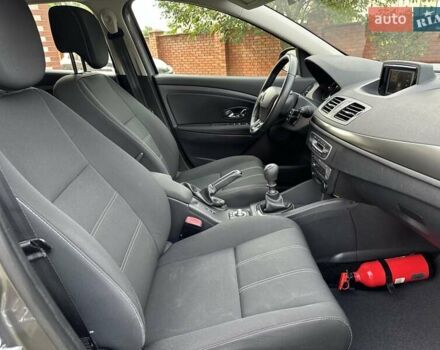 Серый Рено Меган, объемом двигателя 0 л и пробегом 146 тыс. км за 9450 $, фото 35 на Automoto.ua