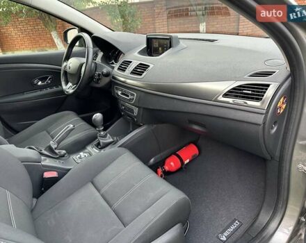 Серый Рено Меган, объемом двигателя 0 л и пробегом 146 тыс. км за 9450 $, фото 34 на Automoto.ua