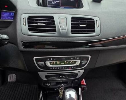 Сірий Рено Меган, об'ємом двигуна 1.46 л та пробігом 221 тис. км за 9000 $, фото 49 на Automoto.ua