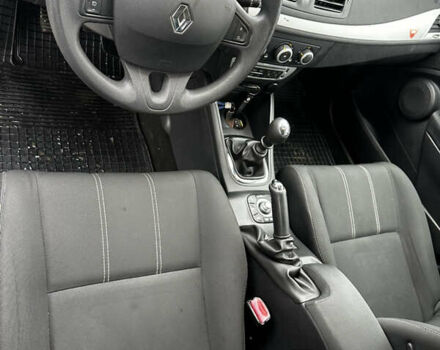 Серый Рено Меган, объемом двигателя 1.46 л и пробегом 171 тыс. км за 8550 $, фото 10 на Automoto.ua