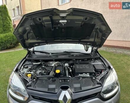 Серый Рено Меган, объемом двигателя 0 л и пробегом 146 тыс. км за 9450 $, фото 51 на Automoto.ua