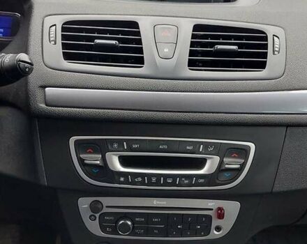 Серый Рено Меган, объемом двигателя 1.46 л и пробегом 301 тыс. км за 8100 $, фото 12 на Automoto.ua