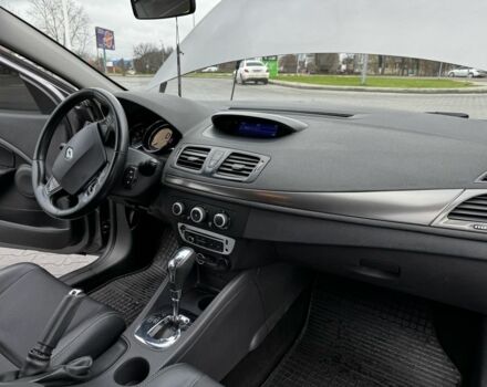 Сірий Рено Меган, об'ємом двигуна 1.5 л та пробігом 320 тис. км за 7600 $, фото 22 на Automoto.ua