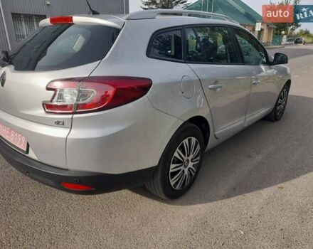 Серый Рено Меган, объемом двигателя 1.49 л и пробегом 223 тыс. км за 8600 $, фото 2 на Automoto.ua
