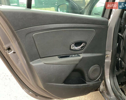 Сірий Рено Меган, об'ємом двигуна 1.5 л та пробігом 252 тис. км за 8790 $, фото 17 на Automoto.ua