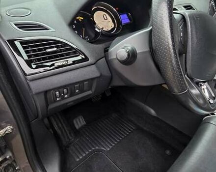 Сірий Рено Меган, об'ємом двигуна 1.46 л та пробігом 221 тис. км за 9000 $, фото 42 на Automoto.ua