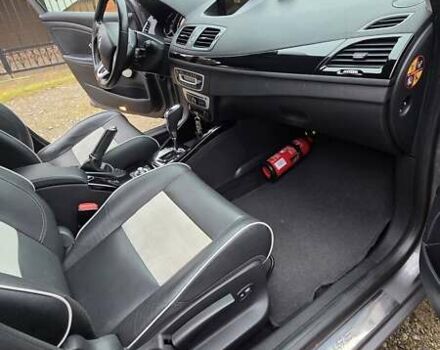 Сірий Рено Меган, об'ємом двигуна 1.46 л та пробігом 221 тис. км за 9000 $, фото 45 на Automoto.ua