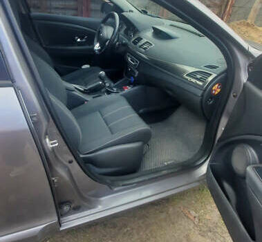 Сірий Рено Меган, об'ємом двигуна 1.46 л та пробігом 269 тис. км за 8500 $, фото 5 на Automoto.ua