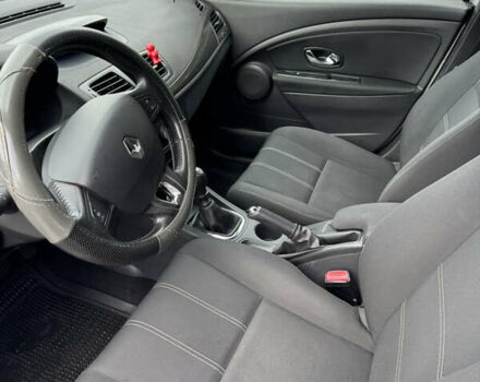 Сірий Рено Меган, об'ємом двигуна 1.5 л та пробігом 226 тис. км за 7800 $, фото 16 на Automoto.ua