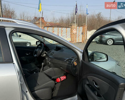 Серый Рено Меган, объемом двигателя 1.46 л и пробегом 242 тыс. км за 9500 $, фото 6 на Automoto.ua