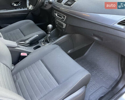 Серый Рено Меган, объемом двигателя 1.46 л и пробегом 148 тыс. км за 8950 $, фото 96 на Automoto.ua