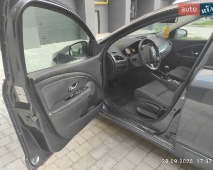 Серый Рено Меган, объемом двигателя 1.5 л и пробегом 235 тыс. км за 8900 $, фото 1 на Automoto.ua