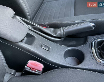 Серый Рено Меган, объемом двигателя 1.46 л и пробегом 148 тыс. км за 8950 $, фото 146 на Automoto.ua