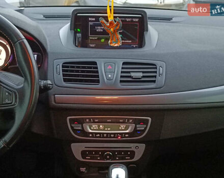 Серый Рено Меган, объемом двигателя 1.5 л и пробегом 216 тыс. км за 8990 $, фото 15 на Automoto.ua