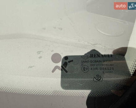 Серый Рено Меган, объемом двигателя 1.6 л и пробегом 250 тыс. км за 10500 $, фото 14 на Automoto.ua
