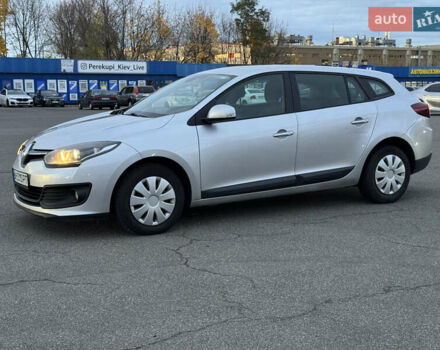 Рено Меган 2015 в Киеве на Automoto.ua Серый Рено Меган, объемом двигателя 1.46 л и пробегом 294 тыс. км за 7450 $, фото 5 на Automoto.ua