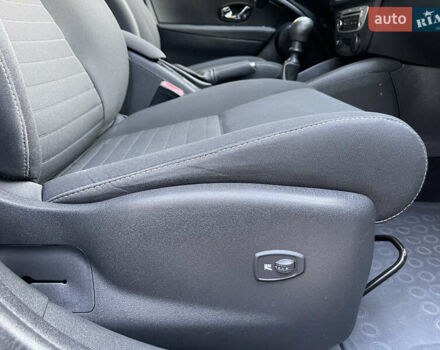 Серый Рено Меган, объемом двигателя 1.46 л и пробегом 148 тыс. км за 8950 $, фото 95 на Automoto.ua