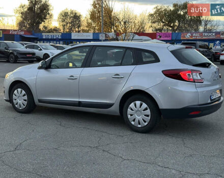 Рено Меган 2015 в Киеве на Automoto.ua Серый Рено Меган, объемом двигателя 1.46 л и пробегом 294 тыс. км за 7450 $, фото 6 на Automoto.ua