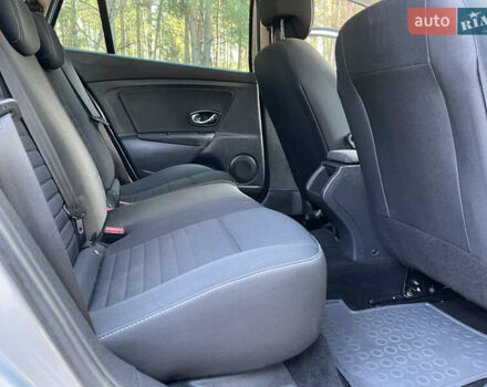 Серый Рено Меган, объемом двигателя 1.46 л и пробегом 148 тыс. км за 8950 $, фото 134 на Automoto.ua