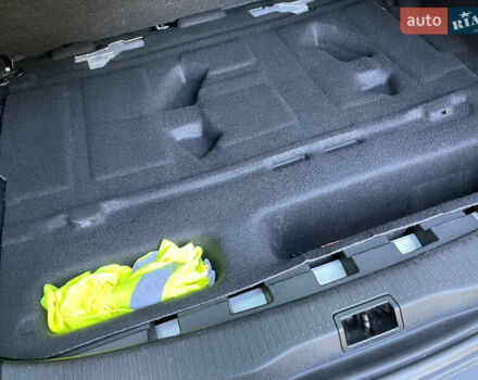 Серый Рено Меган, объемом двигателя 1.46 л и пробегом 148 тыс. км за 8950 $, фото 140 на Automoto.ua