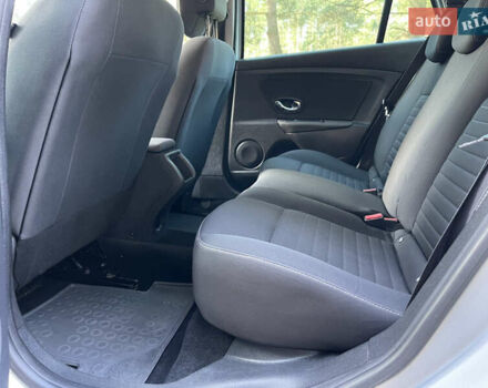 Серый Рено Меган, объемом двигателя 1.46 л и пробегом 148 тыс. км за 8950 $, фото 135 на Automoto.ua