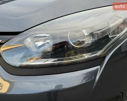 Серый Рено Меган, объемом двигателя 1.5 л и пробегом 214 тыс. км за 9999 $, фото 5 на Automoto.ua