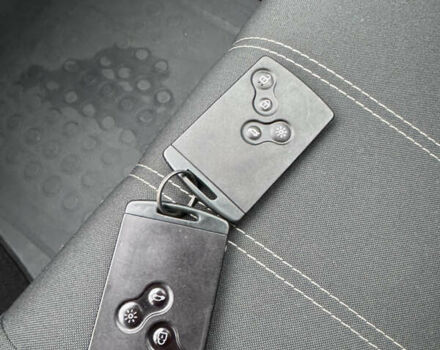 Серый Рено Меган, объемом двигателя 1.5 л и пробегом 136 тыс. км за 9600 $, фото 30 на Automoto.ua