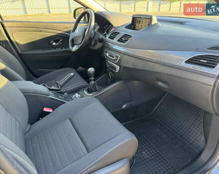 Серый Рено Меган, объемом двигателя 1.6 л и пробегом 191 тыс. км за 10850 $, фото 24 на Automoto.ua