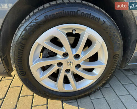 Серый Рено Меган, объемом двигателя 1.6 л и пробегом 191 тыс. км за 10850 $, фото 14 на Automoto.ua