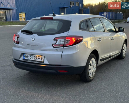 Рено Меган 2015 в Киеве на Automoto.ua Серый Рено Меган, объемом двигателя 1.46 л и пробегом 294 тыс. км за 7450 $, фото 10 на Automoto.ua