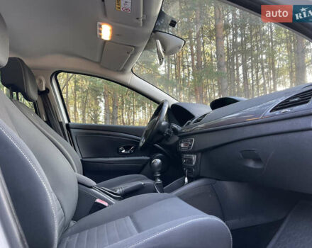 Серый Рено Меган, объемом двигателя 1.46 л и пробегом 148 тыс. км за 8950 $, фото 116 на Automoto.ua