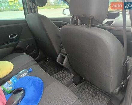 Серый Рено Меган, объемом двигателя 1.5 л и пробегом 223 тыс. км за 9500 $, фото 12 на Automoto.ua