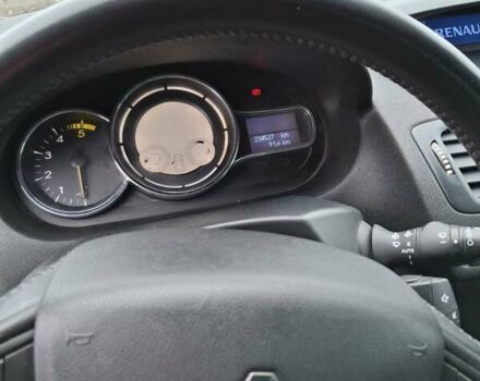 Серый Рено Меган, объемом двигателя 1.5 л и пробегом 251 тыс. км за 8700 $, фото 9 на Automoto.ua