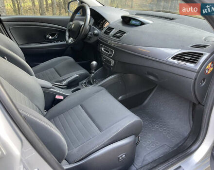 Серый Рено Меган, объемом двигателя 1.46 л и пробегом 148 тыс. км за 8950 $, фото 78 на Automoto.ua