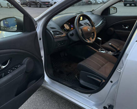 Рено Меган 2015 в Киеве на Automoto.ua Серый Рено Меган, объемом двигателя 1.46 л и пробегом 294 тыс. км за 7450 $, фото 20 на Automoto.ua