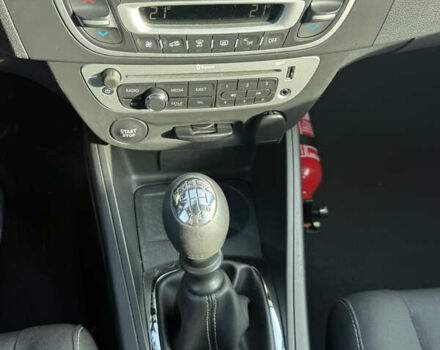 Серый Рено Меган, объемом двигателя 1.46 л и пробегом 242 тыс. км за 9500 $, фото 11 на Automoto.ua