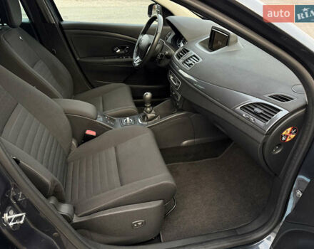 Серый Рено Меган, объемом двигателя 1.2 л и пробегом 101 тыс. км за 8700 $, фото 28 на Automoto.ua