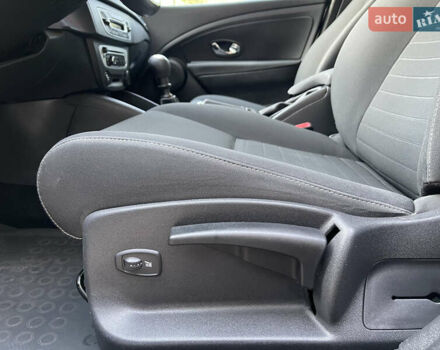 Серый Рено Меган, объемом двигателя 1.46 л и пробегом 148 тыс. км за 8950 $, фото 87 на Automoto.ua