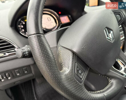 Серый Рено Меган, объемом двигателя 1.6 л и пробегом 250 тыс. км за 10500 $, фото 20 на Automoto.ua