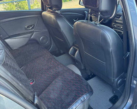 Серый Рено Меган, объемом двигателя 1.46 л и пробегом 185 тыс. км за 10000 $, фото 9 на Automoto.ua