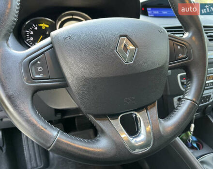 Серый Рено Меган, объемом двигателя 1.46 л и пробегом 148 тыс. км за 8950 $, фото 112 на Automoto.ua