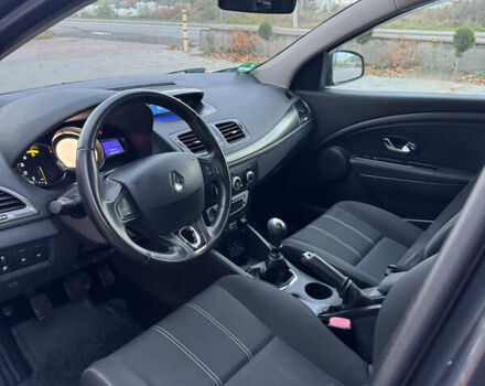 Серый Рено Меган, объемом двигателя 1.5 л и пробегом 136 тыс. км за 9900 $, фото 17 на Automoto.ua