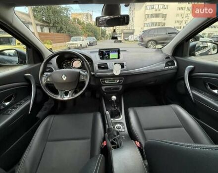 Серый Рено Меган, объемом двигателя 1.5 л и пробегом 214 тыс. км за 9999 $, фото 8 на Automoto.ua